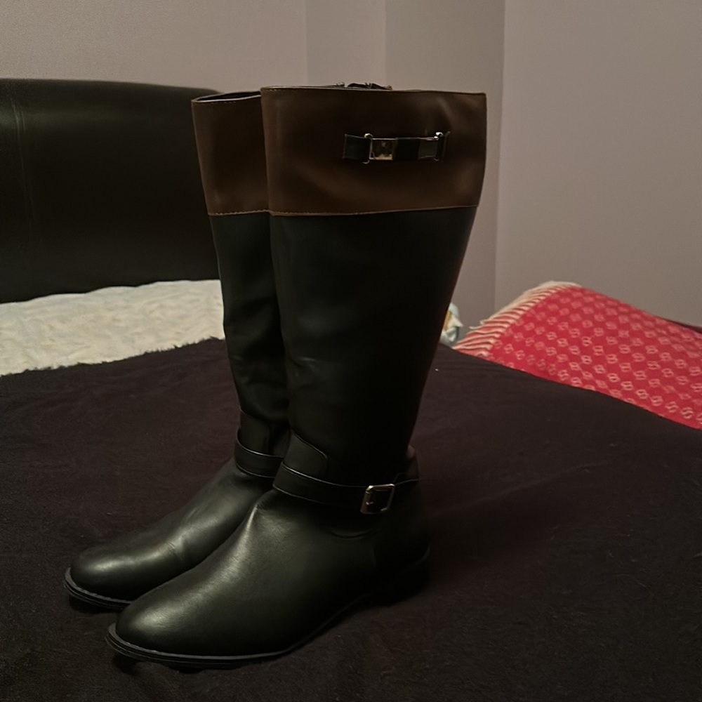 Boot - Picture 2 of 2